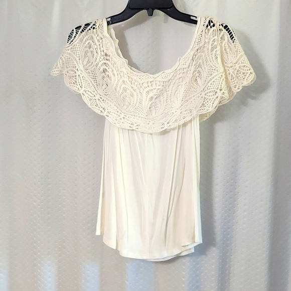 Off The Shoulder Top - Picture 2 of 8